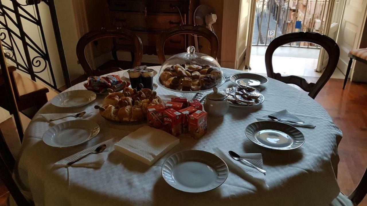 מלון נאפולי Il Salotto Di Nonna Cornelia 2 מראה חיצוני תמונה